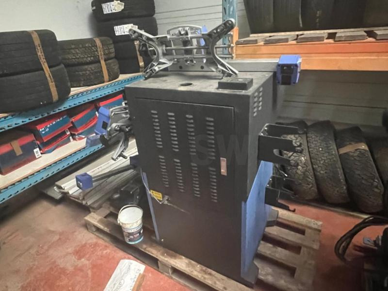 TWIN BUSCH TW115 Banc de géométrie - Εξοπλισμός γκαράζ: φωτογραφία 1 TWIN BUSCH TW115 Banc de géométrie - Εξοπλισμός γκαράζ: φωτογραφία 1