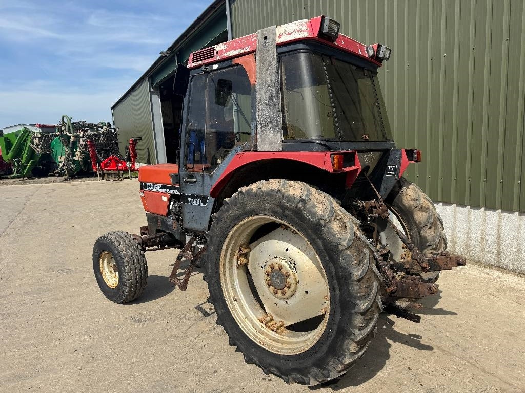 Case IH International 785XL - Τρακτέρ: φωτογραφία 2 Case IH International 785XL - Τρακτέρ: φωτογραφία 2