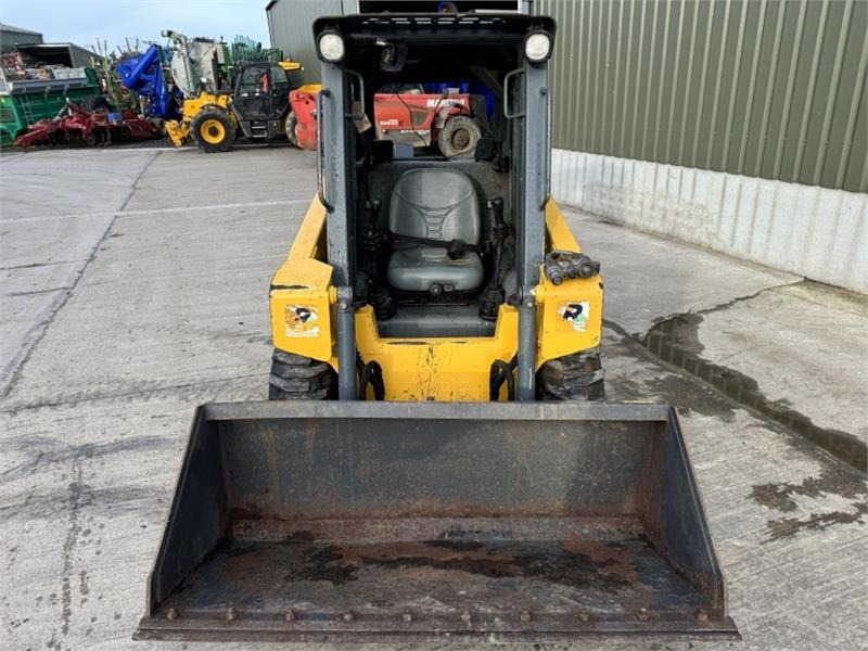 Gehl R135 Skid Steer - Φορτωτής πλάγιας ολίσθησης: φωτογραφία 5 Gehl R135 Skid Steer - Φορτωτής πλάγιας ολίσθησης: φωτογραφία 5