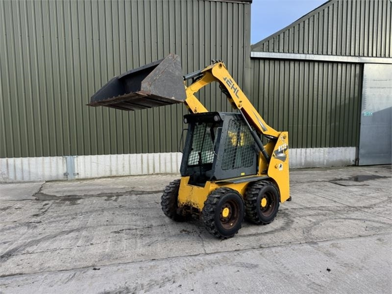 Gehl R135 Skid Steer - Φορτωτής πλάγιας ολίσθησης: φωτογραφία 1 Gehl R135 Skid Steer - Φορτωτής πλάγιας ολίσθησης: φωτογραφία 1