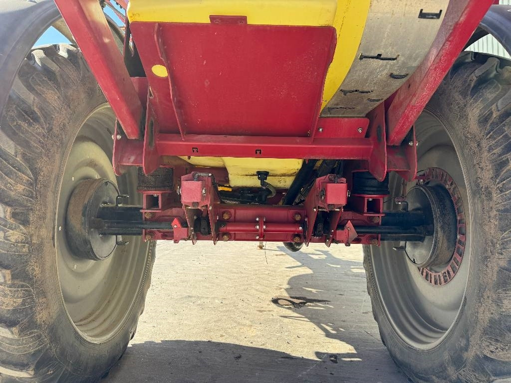 Hardi Navigator 3000L 24m - Συρόμενο ψεκαστικό: φωτογραφία 4 Hardi Navigator 3000L 24m - Συρόμενο ψεκαστικό: φωτογραφία 4