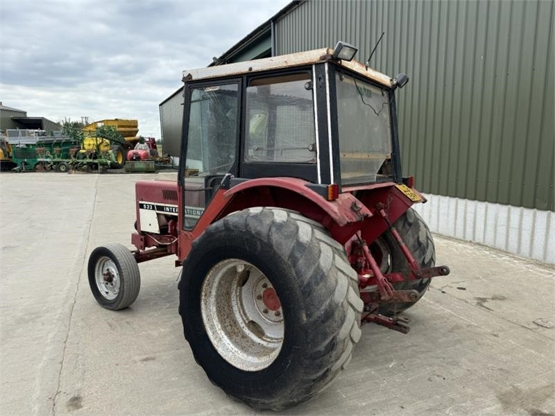 International 533 Tractor  - Τρακτέρ: φωτογραφία 2 International 533 Tractor  - Τρακτέρ: φωτογραφία 2