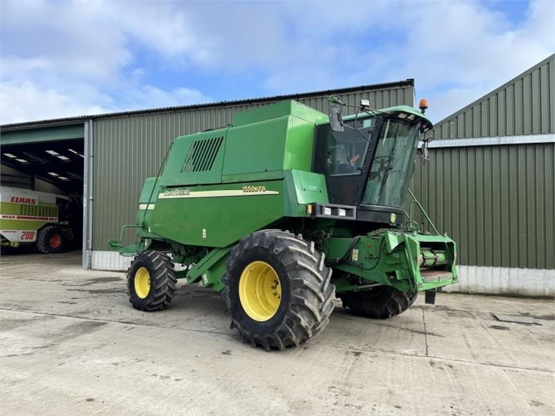 John Deere 1550 WTS c/w 620R Header - Εξαρτηματα - Θεριζοαλωνιστική μηχανή: φωτογραφία 1 John Deere 1550 WTS c/w 620R Header - Εξαρτηματα - Θεριζοαλωνιστική μηχανή: φωτογραφία 1
