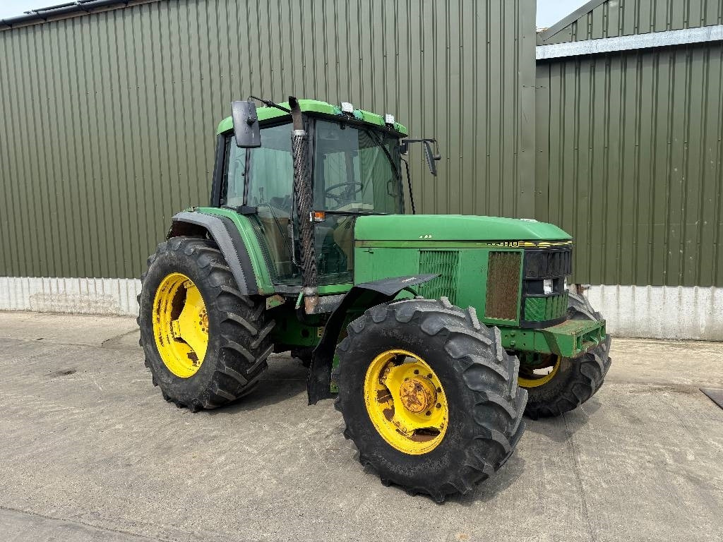 John Deere 6800 - Τρακτέρ: φωτογραφία 3 John Deere 6800 - Τρακτέρ: φωτογραφία 3