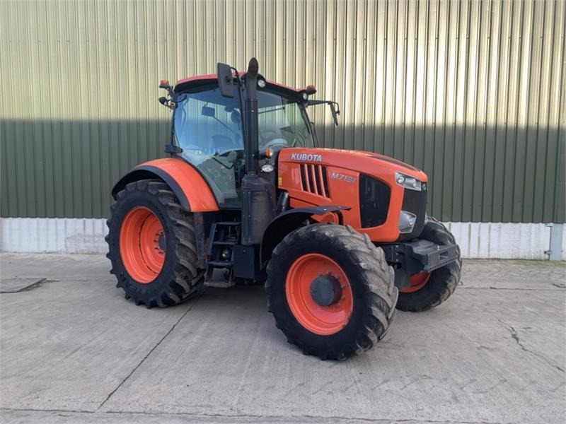 Kubota M7131 - Τρακτέρ: φωτογραφία 3 Kubota M7131 - Τρακτέρ: φωτογραφία 3