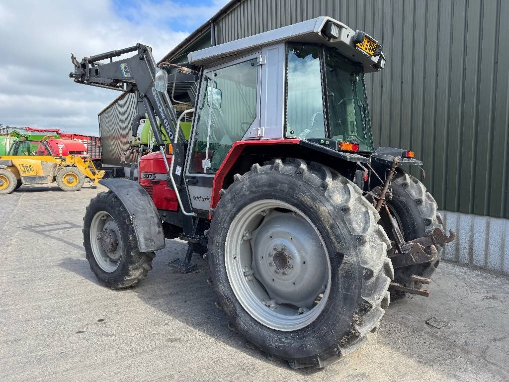 Massey Ferguson 3075 Dynashift - Τρακτέρ: φωτογραφία 2 Massey Ferguson 3075 Dynashift - Τρακτέρ: φωτογραφία 2