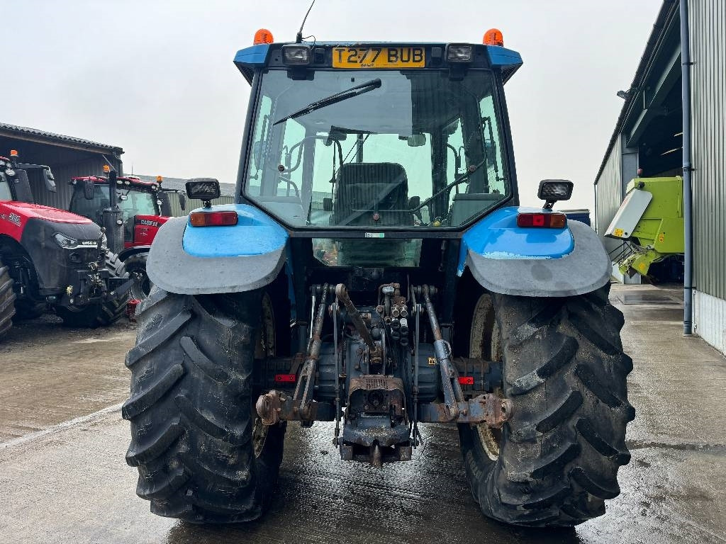 New Holland TS 100 - Τρακτέρ: φωτογραφία 5 New Holland TS 100 - Τρακτέρ: φωτογραφία 5