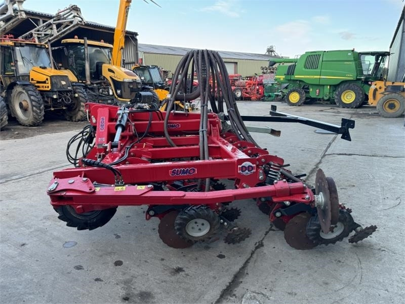 Sumo DD4 Seed Drill c/w Front Tank - Σπαρτική με σβάρνα: φωτογραφία 3 Sumo DD4 Seed Drill c/w Front Tank - Σπαρτική με σβάρνα: φωτογραφία 3