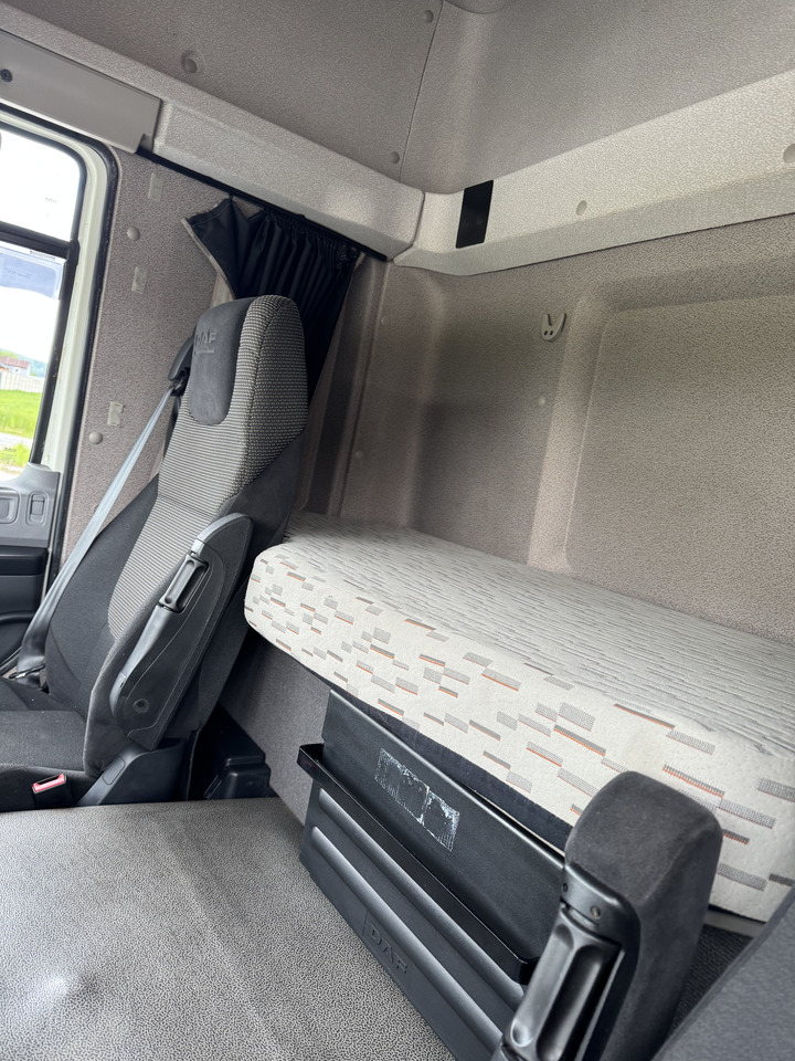 Φορτηγό μουσαμάς DAF CF 320 / FIRANKA / 24 EUROPALETY / SYPIALKA / AUTOMAT / KLIMA POSTOJOWA / 2017 ROK: φωτογραφία 27