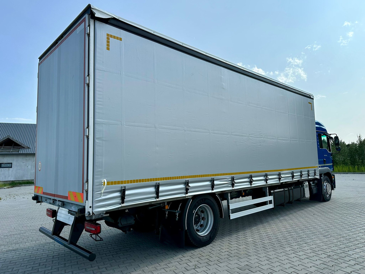 MAN TGM 18.320 / FIRANKA / 20 EUROPALET / 8.3 M DŁUGOŚCI / AUTOMAT / SYPIALKA / 2018 ROK / 9 809 KG ŁADOWNOŚCI - Φορτηγό μουσαμάς: φωτογραφία 4 MAN TGM 18.320 / FIRANKA / 20 EUROPALET / 8.3 M DŁUGOŚCI / AUTOMAT / SYPIALKA / 2018 ROK / 9 809 KG ŁADOWNOŚCI - Φορτηγό μουσαμάς: φωτογραφία 4