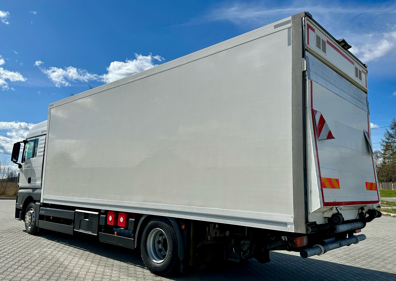MAN TGX 18.360 / CHŁODNIA / WINDA / AUTOMAT / 19 EUROPALET / THERMO KING / SYPIALKA / SPROWADZONY - Φορτηγό ψυγείο: φωτογραφία 3 MAN TGX 18.360 / CHŁODNIA / WINDA / AUTOMAT / 19 EUROPALET / THERMO KING / SYPIALKA / SPROWADZONY - Φορτηγό ψυγείο: φωτογραφία 3