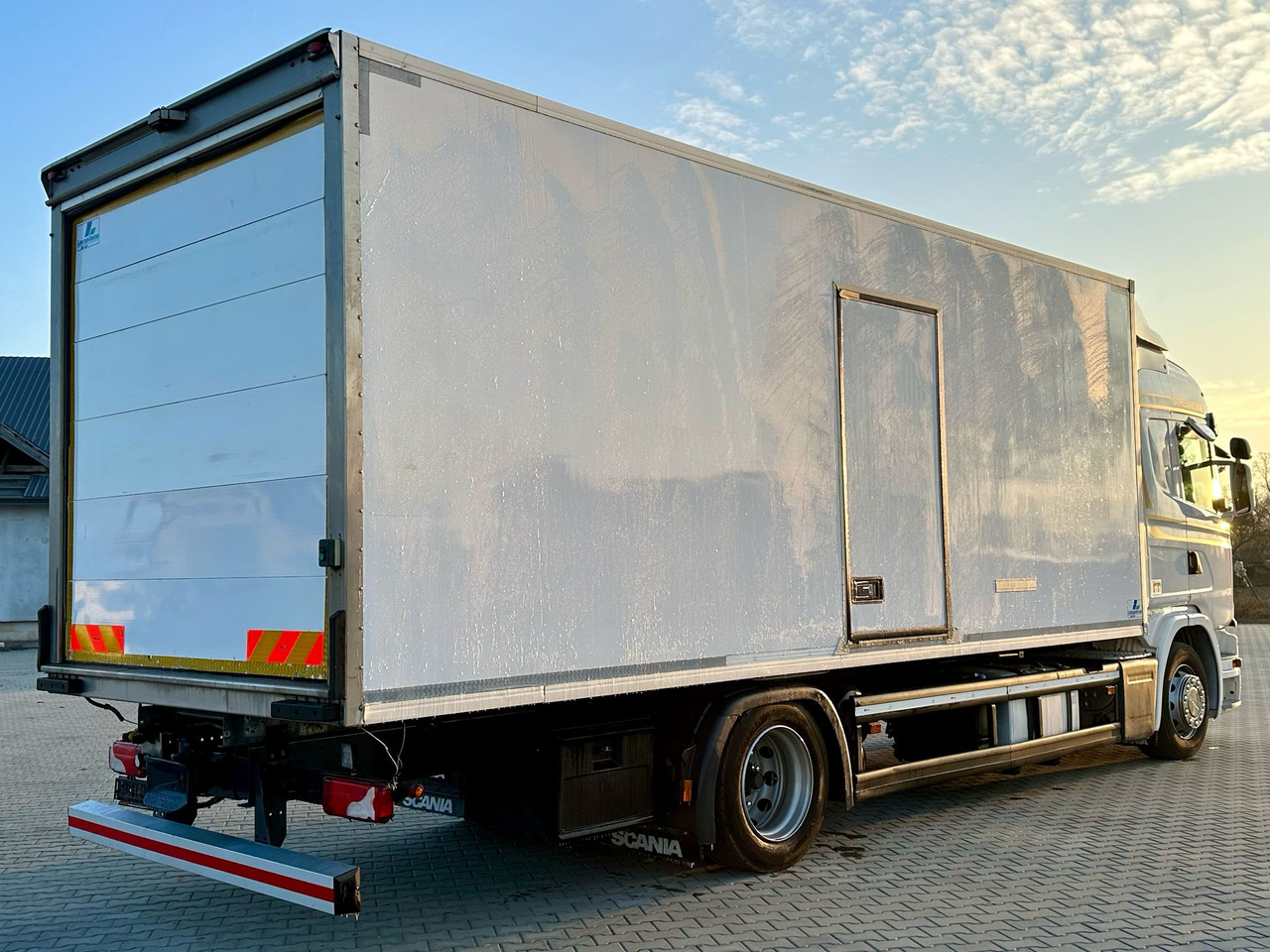 SCANIA G360 / IZOTERMA / 6.8 M DŁUGOŚCI / AUTOMAT / CAŁA NA PODUSZKACH / KLIMA POSTOJOWA / ELEKTRYCZNA ROLETA TYŁ / SYPIALKA - Φορτηγό ισοθερμικό: φωτογραφία 3 SCANIA G360 / IZOTERMA / 6.8 M DŁUGOŚCI / AUTOMAT / CAŁA NA PODUSZKACH / KLIMA POSTOJOWA / ELEKTRYCZNA ROLETA TYŁ / SYPIALKA - Φορτηγό ισοθερμικό: φωτογραφία 3