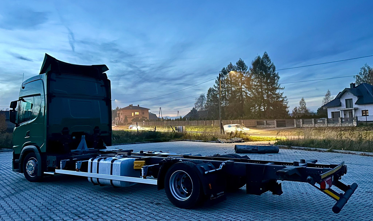 SCANIA G450 / RAMA DO ZABUDOWY / ROZSTAW 5.75 / AUTOMAT / SYPIALKA - Φορτηγό σασί: φωτογραφία 3 SCANIA G450 / RAMA DO ZABUDOWY / ROZSTAW 5.75 / AUTOMAT / SYPIALKA - Φορτηγό σασί: φωτογραφία 3