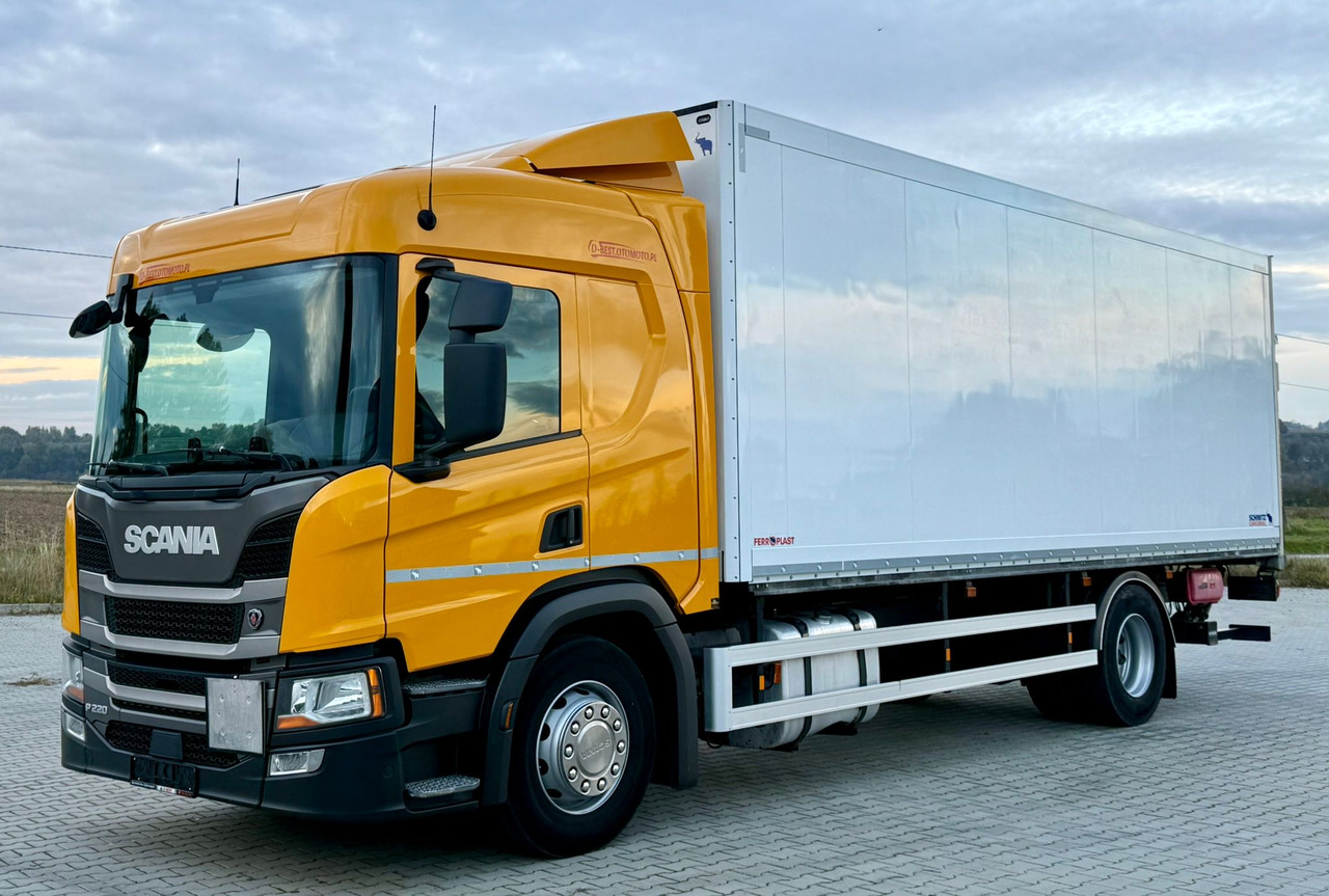 SCANIA P220 / IZOTERMA / WINDA / SCHMITZ / 18 PALET / SILNIK 6 / SYPIALKA / 2019 ROK / NISKI PRZEBIEG - Φορτηγό ισοθερμικό: φωτογραφία 2 SCANIA P220 / IZOTERMA / WINDA / SCHMITZ / 18 PALET / SILNIK 6 / SYPIALKA / 2019 ROK / NISKI PRZEBIEG - Φορτηγό ισοθερμικό: φωτογραφία 2