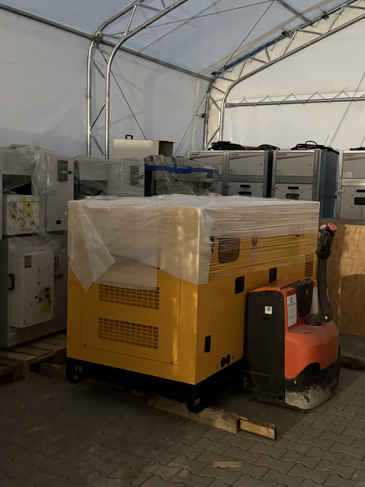 IVECO 80 kVA / 65 kW - Βιομηχανική γεννήτρια: φωτογραφία 5 IVECO 80 kVA / 65 kW - Βιομηχανική γεννήτρια: φωτογραφία 5