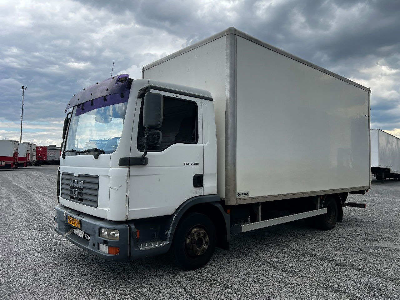 MAN TGL 7.180 Euro 3, Aut - Φορτηγό κόφα: φωτογραφία 1 MAN TGL 7.180 Euro 3, Aut - Φορτηγό κόφα: φωτογραφία 1