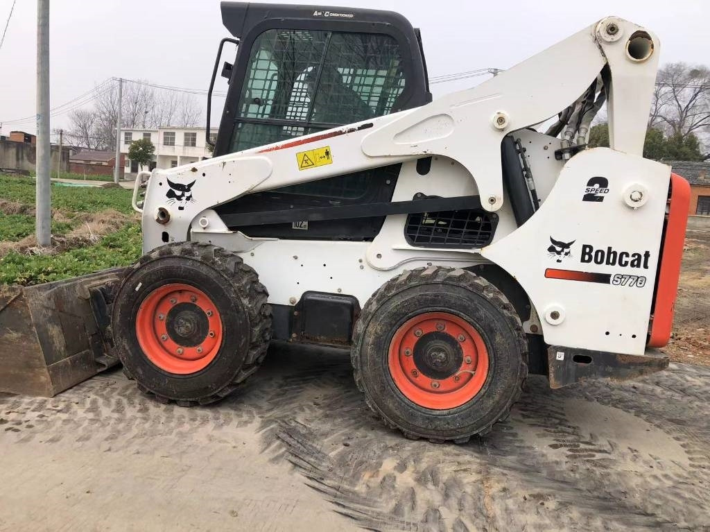 Bobcat T 770 - Φορτωτής πλάγιας ολίσθησης: φωτογραφία 5 Bobcat T 770 - Φορτωτής πλάγιας ολίσθησης: φωτογραφία 5
