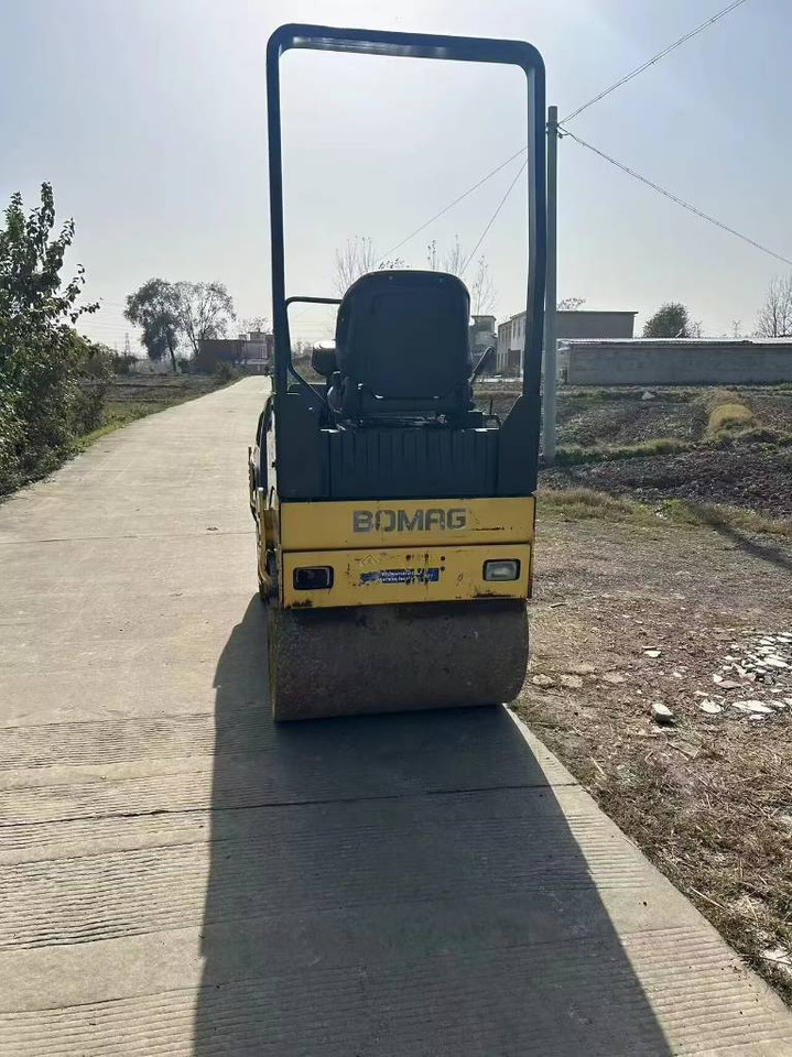 Bomag BW 100 AD - Ασφαλτικός οδοστρωτήρας: φωτογραφία 4 Bomag BW 100 AD - Ασφαλτικός οδοστρωτήρας: φωτογραφία 4