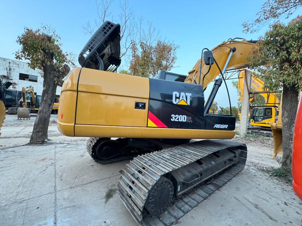 CAT 320 D Engine C7.1 - Ερπυστριοφόρος εκσκαφέας: φωτογραφία 1 CAT 320 D Engine C7.1 - Ερπυστριοφόρος εκσκαφέας: φωτογραφία 1