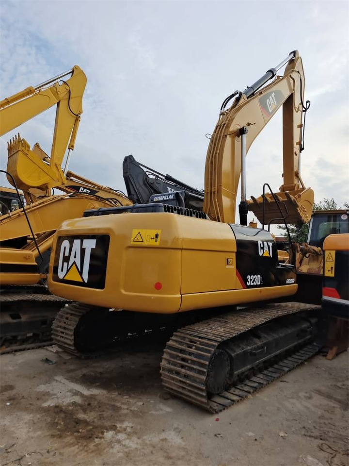 CAT 323 D - Ερπυστριοφόρος εκσκαφέας: φωτογραφία 1 CAT 323 D - Ερπυστριοφόρος εκσκαφέας: φωτογραφία 1