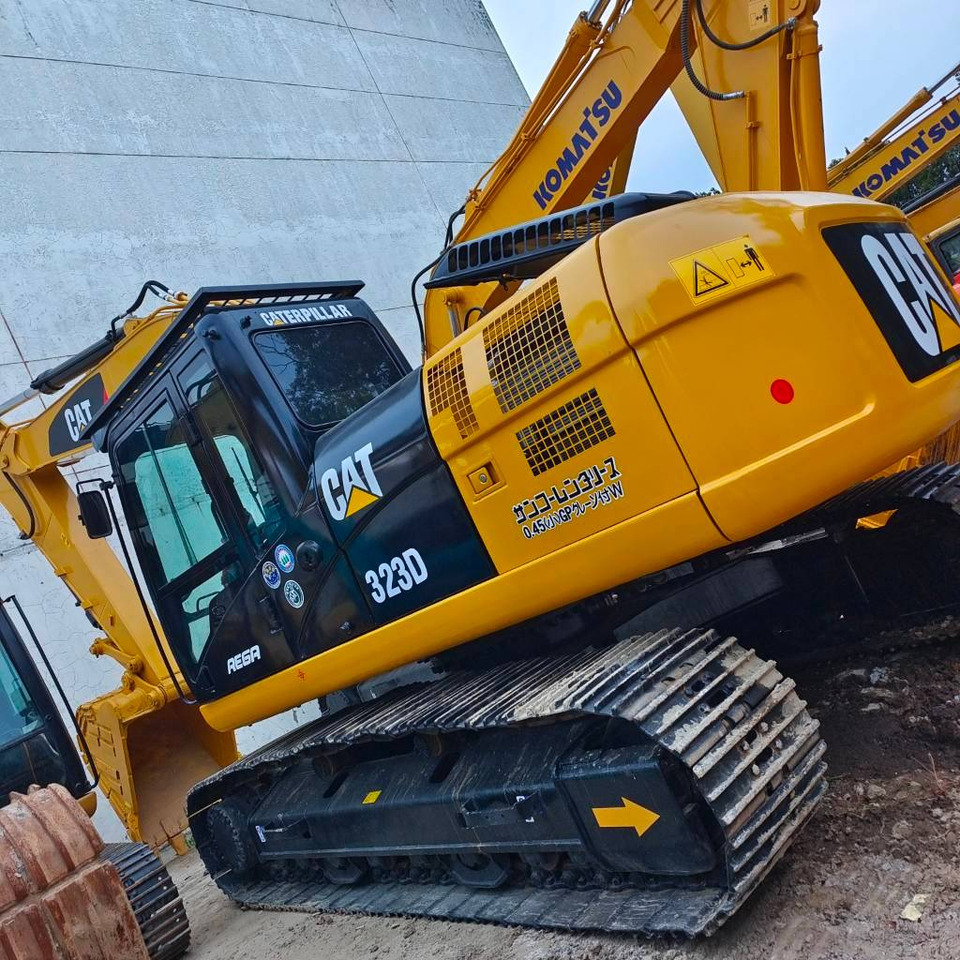 CAT 323 D - Ερπυστριοφόρος εκσκαφέας: φωτογραφία 1 CAT 323 D - Ερπυστριοφόρος εκσκαφέας: φωτογραφία 1