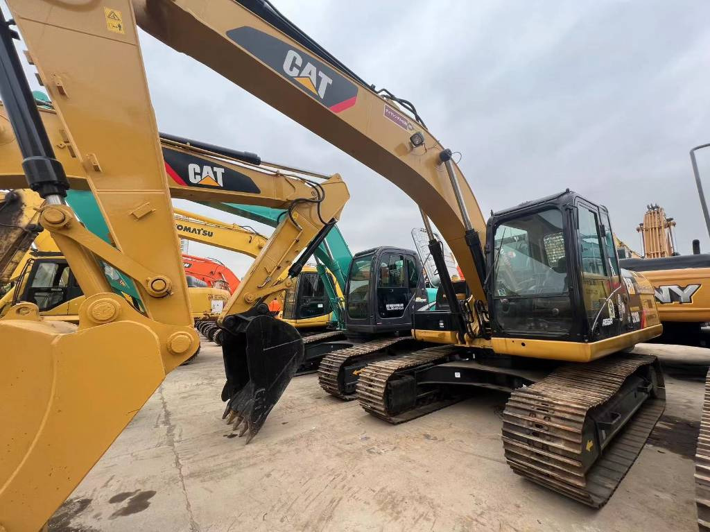 CAT 325 B L - Ερπυστριοφόρος εκσκαφέας: φωτογραφία 5 CAT 325 B L - Ερπυστριοφόρος εκσκαφέας: φωτογραφία 5