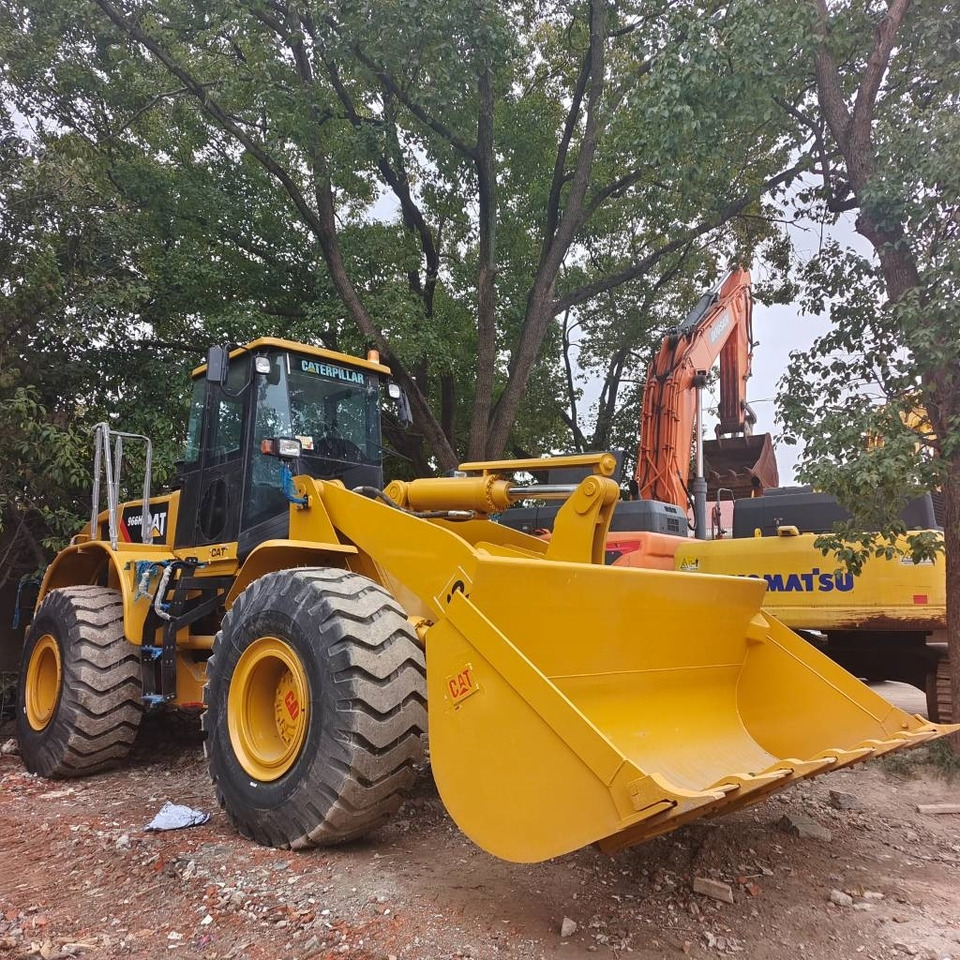 CAT 966 H - Ελαστιχοφόρος φορτωτής: φωτογραφία 2 CAT 966 H - Ελαστιχοφόρος φορτωτής: φωτογραφία 2