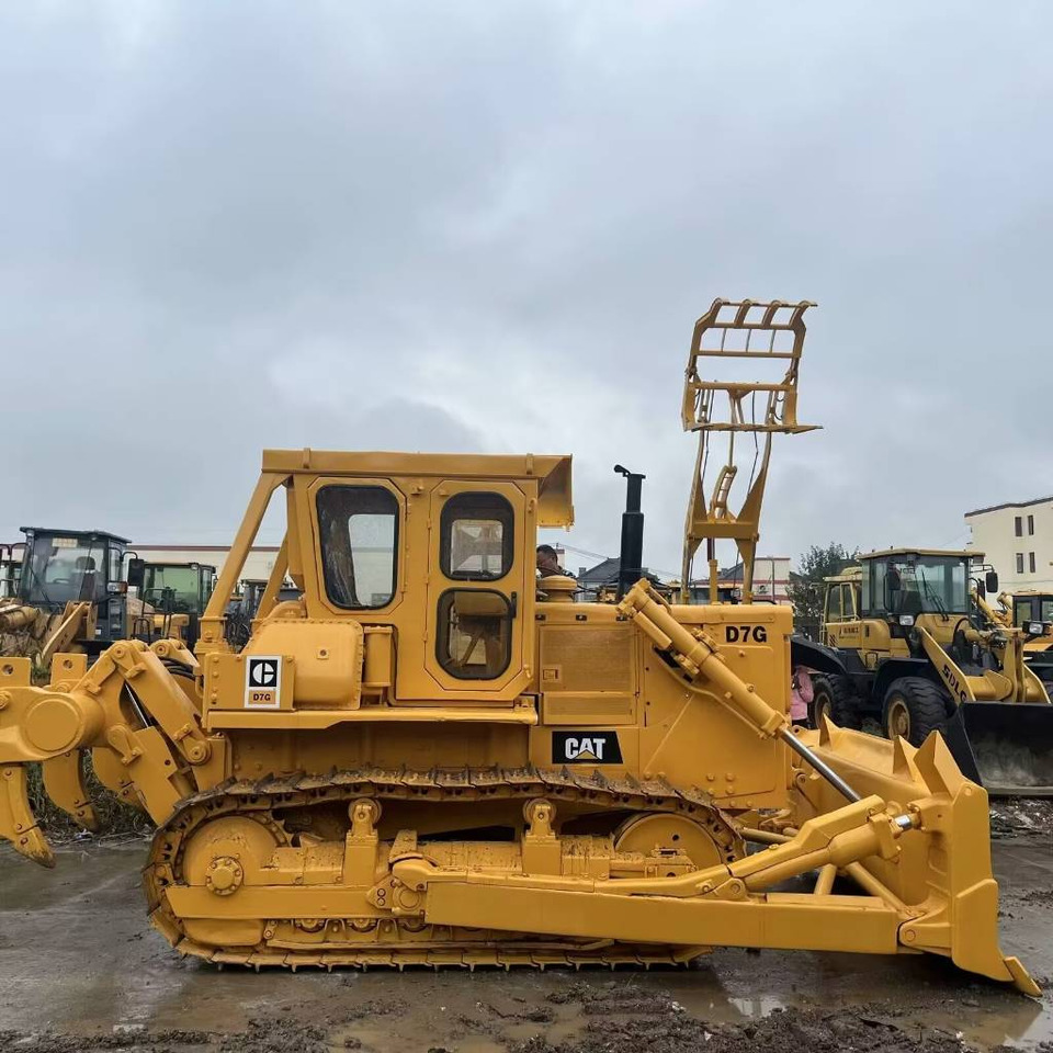 CAT D 7 G - Γκρέιντερ: φωτογραφία 1 CAT D 7 G - Γκρέιντερ: φωτογραφία 1