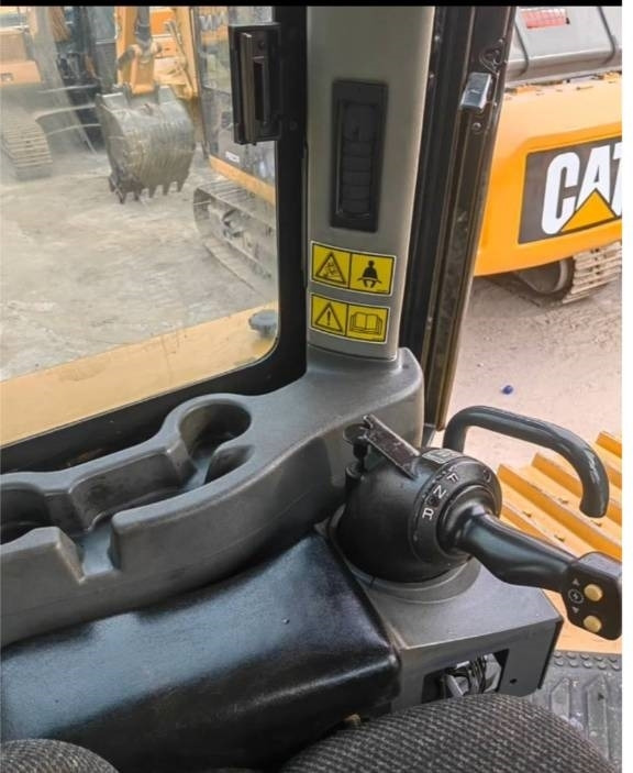 CAT D 8 T - Μπουλντόζα: φωτογραφία 3 CAT D 8 T - Μπουλντόζα: φωτογραφία 3