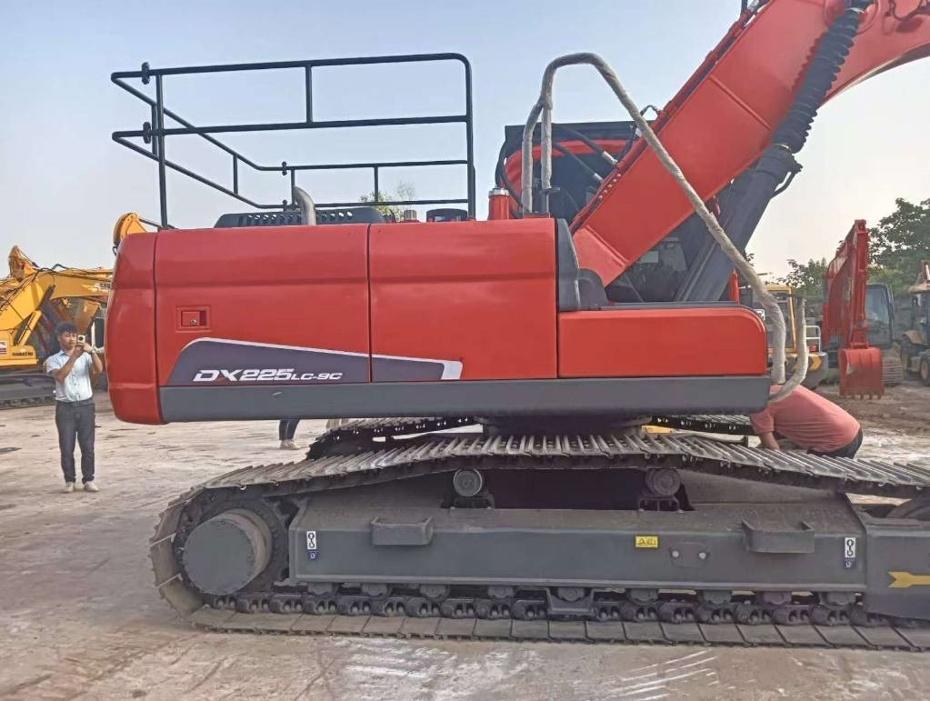 Doosan DX 225 LC-9C - Ερπυστριοφόρος εκσκαφέας: φωτογραφία 5 Doosan DX 225 LC-9C - Ερπυστριοφόρος εκσκαφέας: φωτογραφία 5