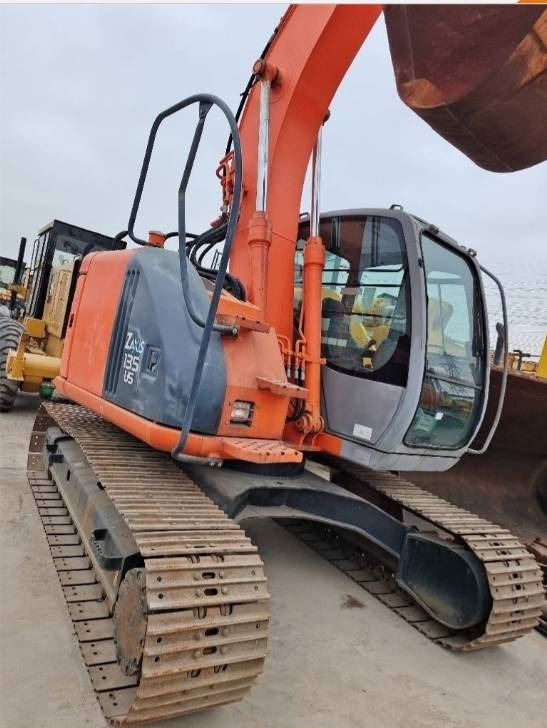 Hitachi ZX 135 US - Ερπυστριοφόρος εκσκαφέας: φωτογραφία 3 Hitachi ZX 135 US - Ερπυστριοφόρος εκσκαφέας: φωτογραφία 3