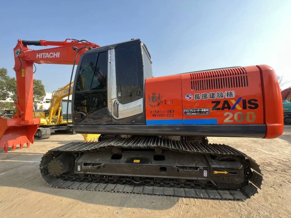 Hitachi ZX 200-3 G - Ερπυστριοφόρος εκσκαφέας: φωτογραφία 1 Hitachi ZX 200-3 G - Ερπυστριοφόρος εκσκαφέας: φωτογραφία 1