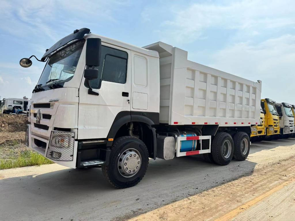 Howo 371 6X4 - Φορτηγό ανατρεπόμενο: φωτογραφία 2 Howo 371 6X4 - Φορτηγό ανατρεπόμενο: φωτογραφία 2