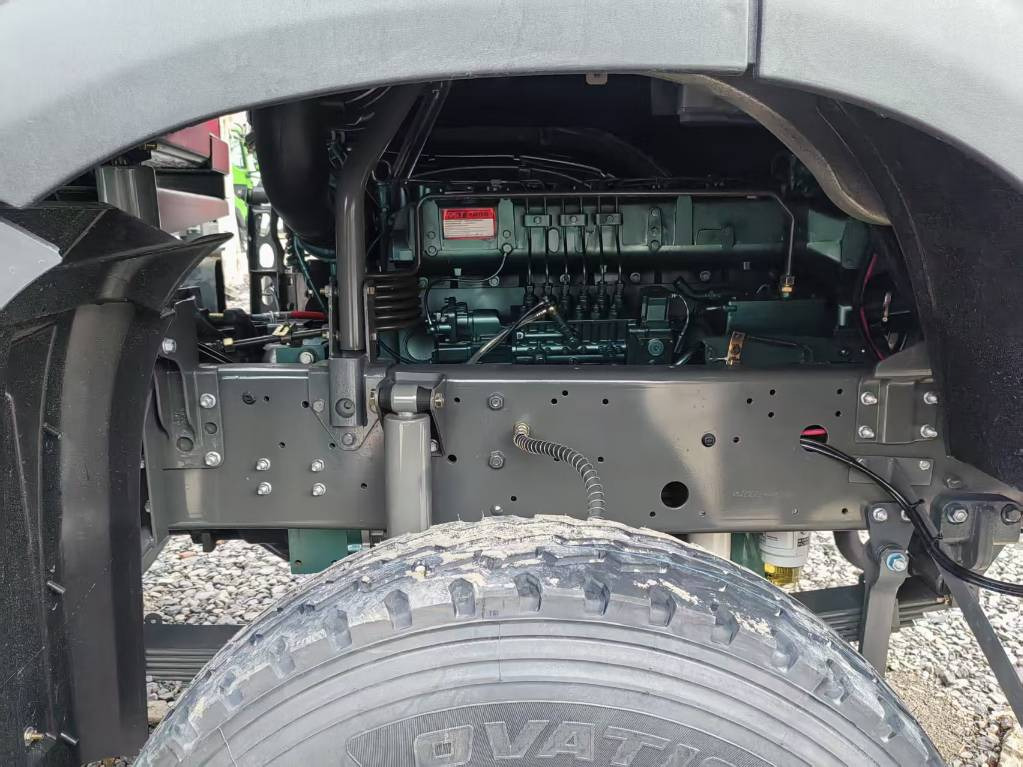 Howo 371 8X4 - Φορτηγό ανατρεπόμενο: φωτογραφία 5 Howo 371 8X4 - Φορτηγό ανατρεπόμενο: φωτογραφία 5