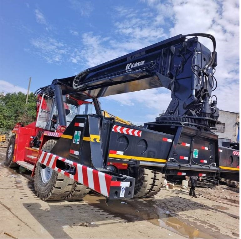 Kalmar DRF 450 - Reachstacker: φωτογραφία 5 Kalmar DRF 450 - Reachstacker: φωτογραφία 5