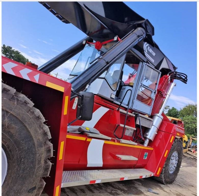 Kalmar DRF 450 - Reachstacker: φωτογραφία 4 Kalmar DRF 450 - Reachstacker: φωτογραφία 4