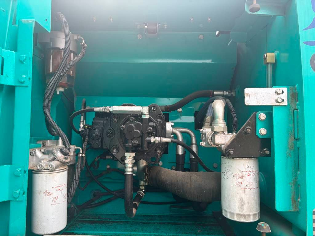 Ερπυστριοφόρος εκσκαφέας Kobelco SK 210: φωτογραφία 8