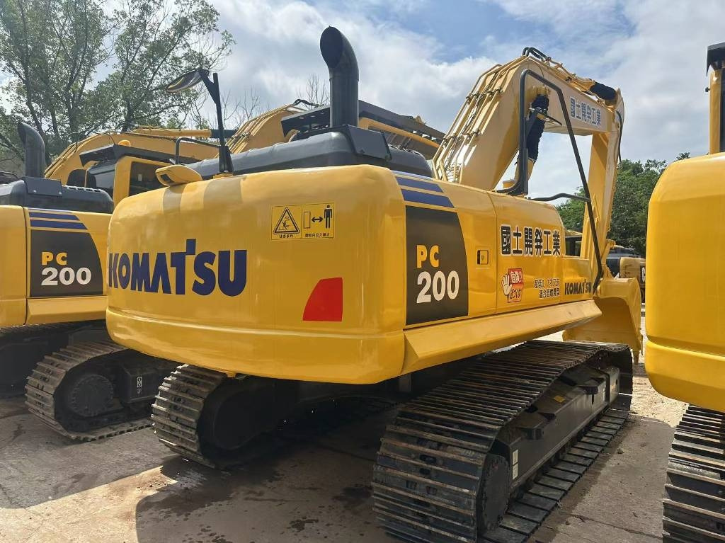 Komatsu PC 220-8 - Ερπυστριοφόρος εκσκαφέας: φωτογραφία 1 Komatsu PC 220-8 - Ερπυστριοφόρος εκσκαφέας: φωτογραφία 1