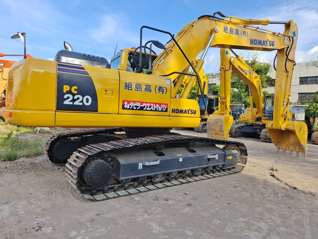 Komatsu PC 220 - Ερπυστριοφόρος εκσκαφέας: φωτογραφία 2 Komatsu PC 220 - Ερπυστριοφόρος εκσκαφέας: φωτογραφία 2