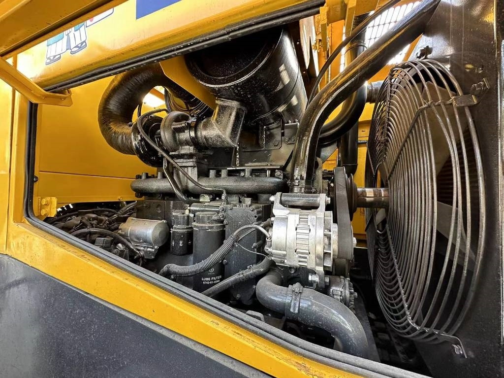 Komatsu WA 380 - Ελαστιχοφόρος φορτωτής: φωτογραφία 5 Komatsu WA 380 - Ελαστιχοφόρος φορτωτής: φωτογραφία 5