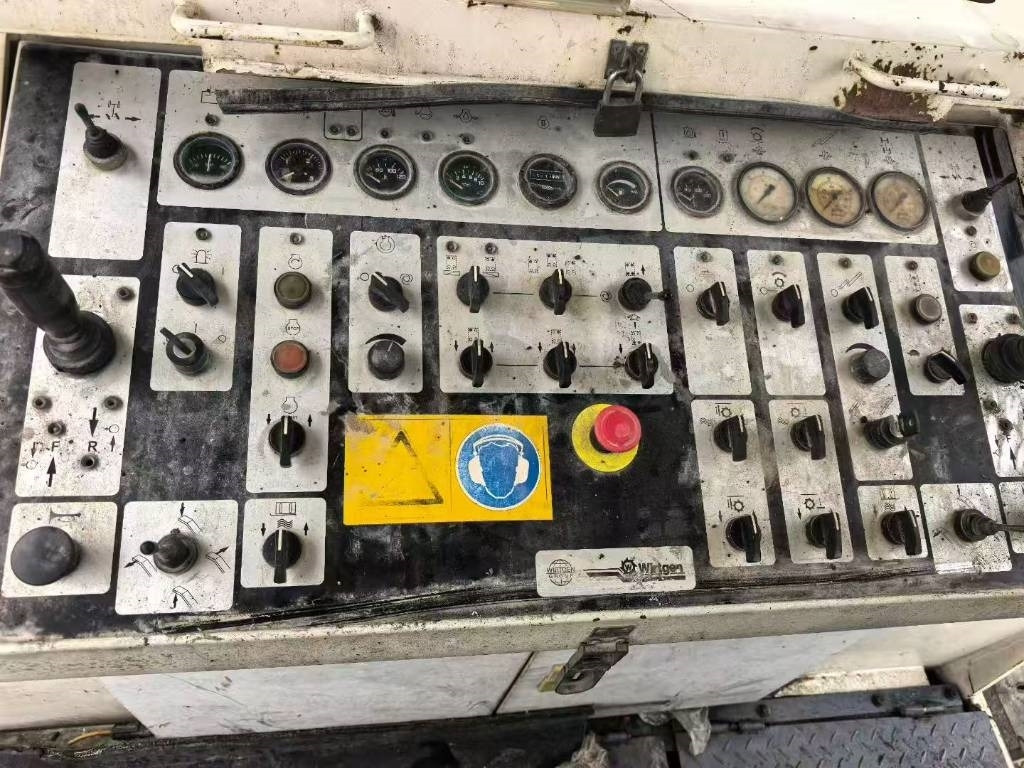 Wirtgen 1900DC - Φρέζα ασφάλτου: φωτογραφία 5 Wirtgen 1900DC - Φρέζα ασφάλτου: φωτογραφία 5