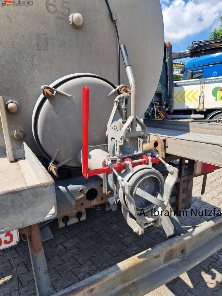 Daf CF 290 Wassertank 13500 L, Tank verzinkt Vorlauf- Lift- Lenkachse - Φορτηγό βυτιοφόρο: φωτογραφία 5 Daf CF 290 Wassertank 13500 L, Tank verzinkt Vorlauf- Lift- Lenkachse - Φορτηγό βυτιοφόρο: φωτογραφία 5