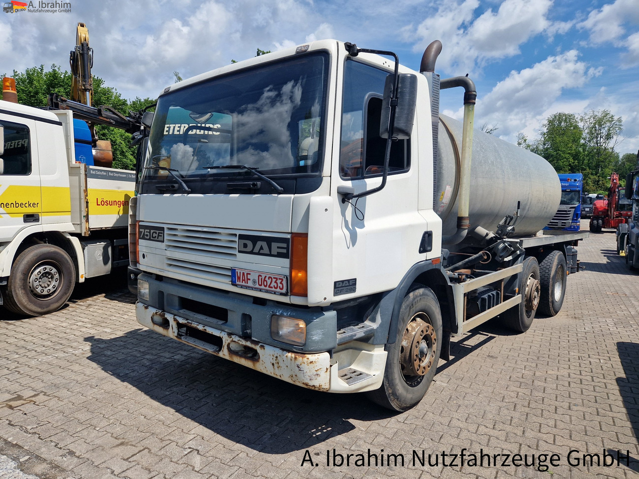 Daf CF 290 Wassertank 13500 L, Tank verzinkt Vorlauf- Lift- Lenkachse - Φορτηγό βυτιοφόρο: φωτογραφία 1 Daf CF 290 Wassertank 13500 L, Tank verzinkt Vorlauf- Lift- Lenkachse - Φορτηγό βυτιοφόρο: φωτογραφία 1