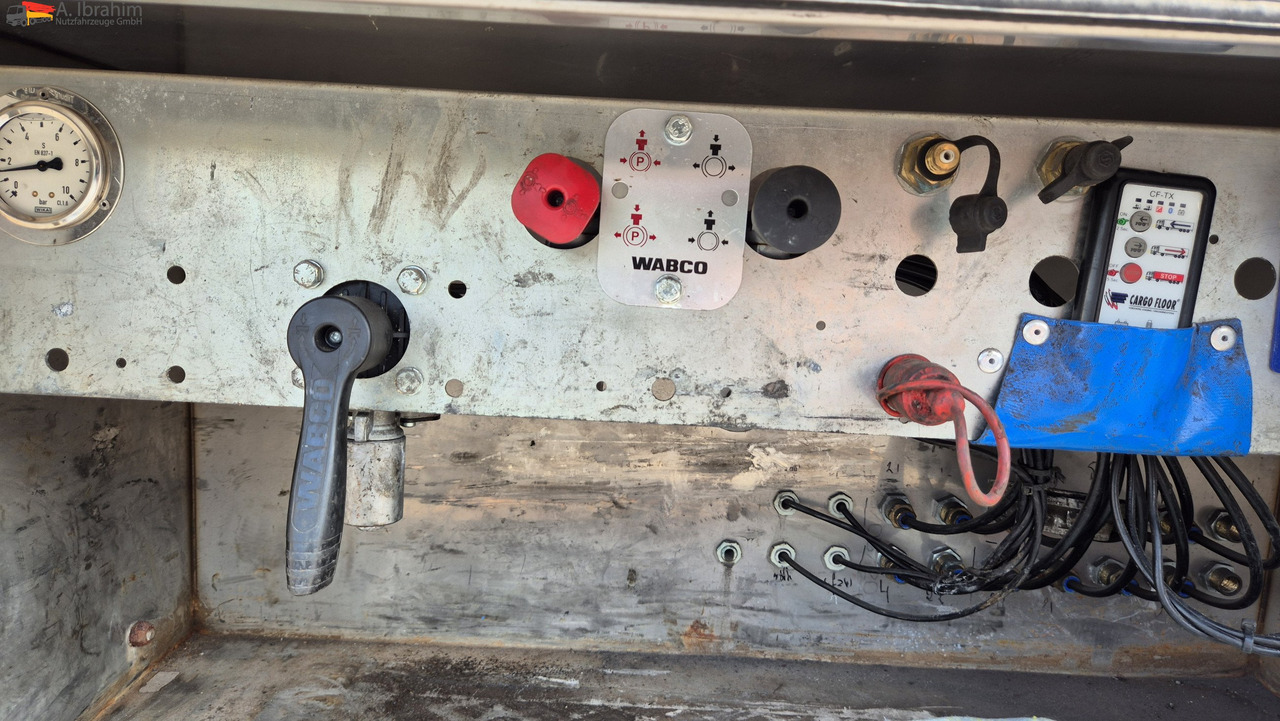 Kraker CF-200 Cargo-Floor Boden, Liftachse, SAF Achsen - Επικαθήμενο μεταφορική βουτσάς: φωτογραφία 5 Kraker CF-200 Cargo-Floor Boden, Liftachse, SAF Achsen - Επικαθήμενο μεταφορική βουτσάς: φωτογραφία 5