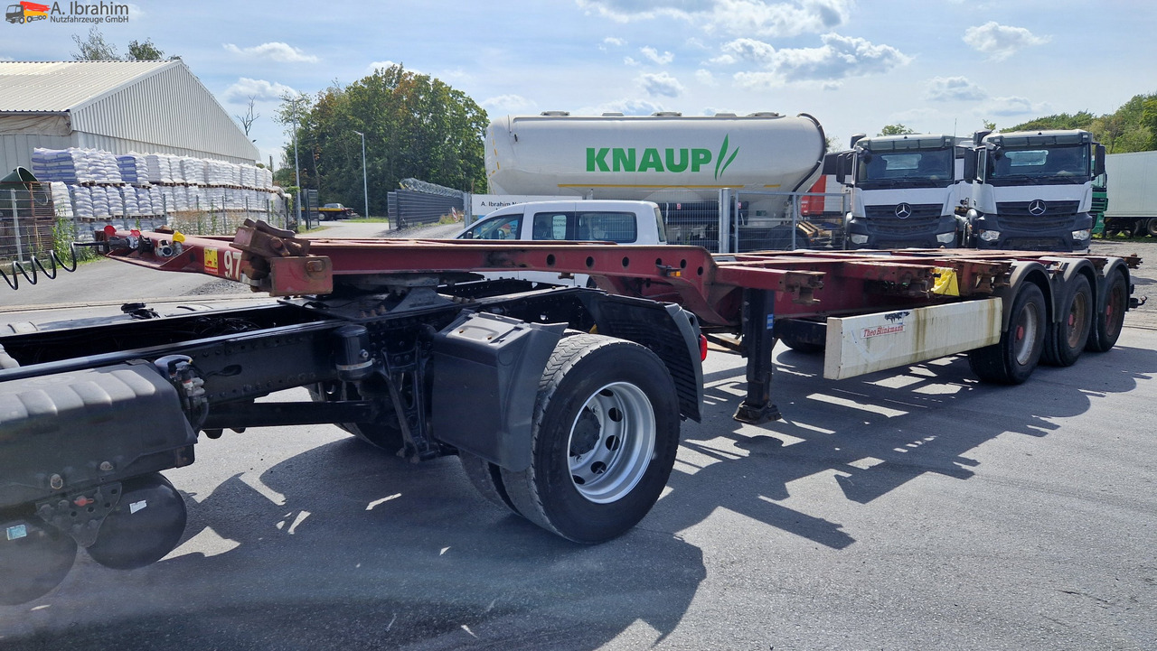 Επικαθήμενο μεταφοράς εμπορευματοκιβωτίων/ Κινητό αμάξωμα Krone SD Containerchassis 2x 20, 30, 40 ft deutscher Auflieger, ausziehbar: φωτογραφία 9 Επικαθήμενο μεταφοράς εμπορευματοκιβωτίων/ Κινητό αμάξωμα Krone SD Containerchassis 2x 20, 30, 40 ft deutscher Auflieger, ausziehbar: φωτογραφία 9