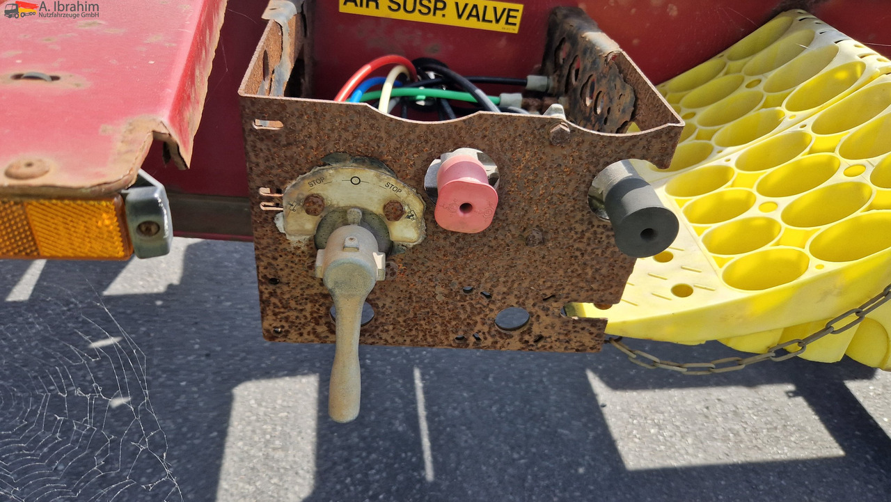 Επικαθήμενο μεταφοράς εμπορευματοκιβωτίων/ Κινητό αμάξωμα Krone SD Containerchassis 2x 20, 30, 40 ft deutscher Auflieger, ausziehbar: φωτογραφία 13 Επικαθήμενο μεταφοράς εμπορευματοκιβωτίων/ Κινητό αμάξωμα Krone SD Containerchassis 2x 20, 30, 40 ft deutscher Auflieger, ausziehbar: φωτογραφία 13