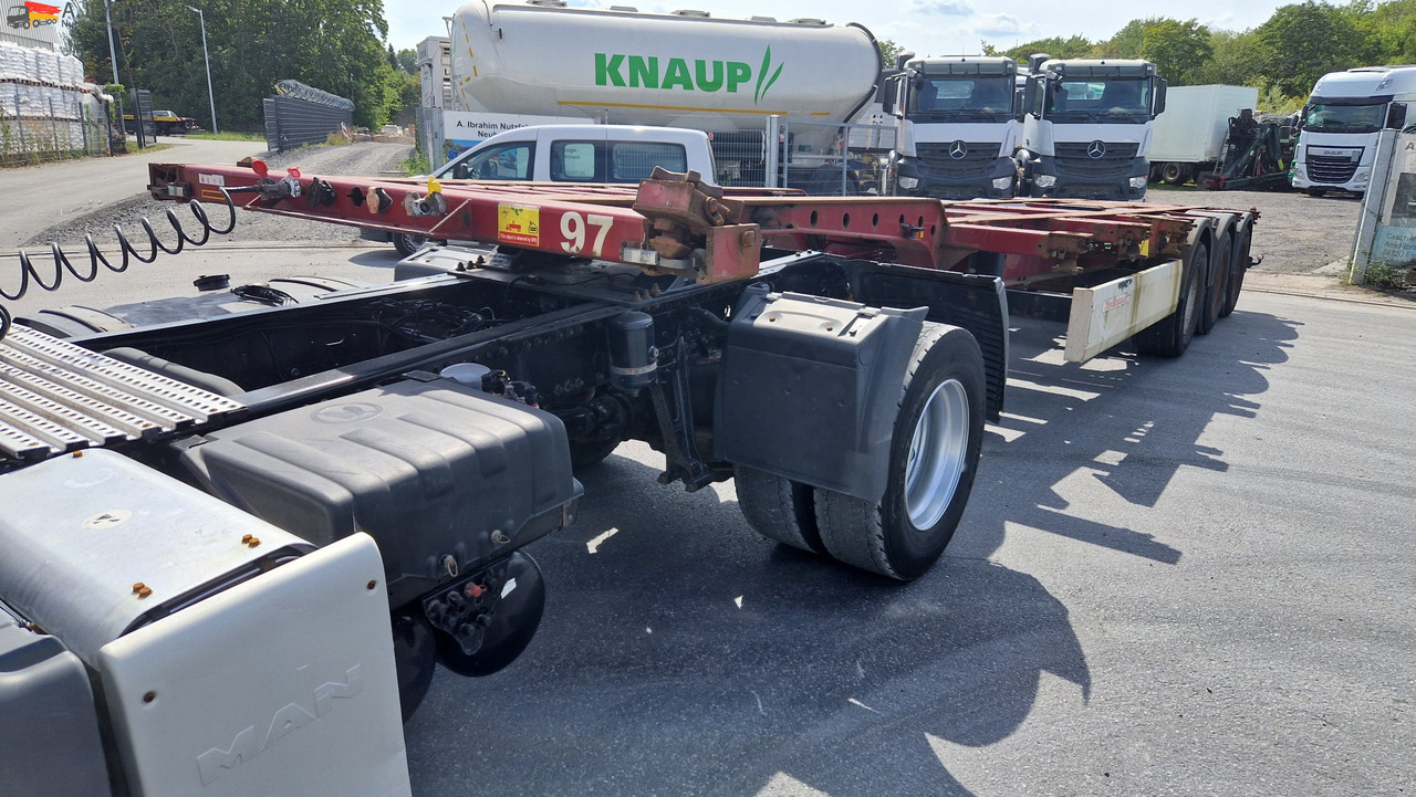 Krone SD Containerchassis 2x 20, 30, 40 ft deutscher Auflieger, ausziehbar - Επικαθήμενο μεταφοράς εμπορευματοκιβωτίων/ Κινητό αμάξωμα: φωτογραφία 1 Krone SD Containerchassis 2x 20, 30, 40 ft deutscher Auflieger, ausziehbar - Επικαθήμενο μεταφοράς εμπορευματοκιβωτίων/ Κινητό αμάξωμα: φωτογραφία 1