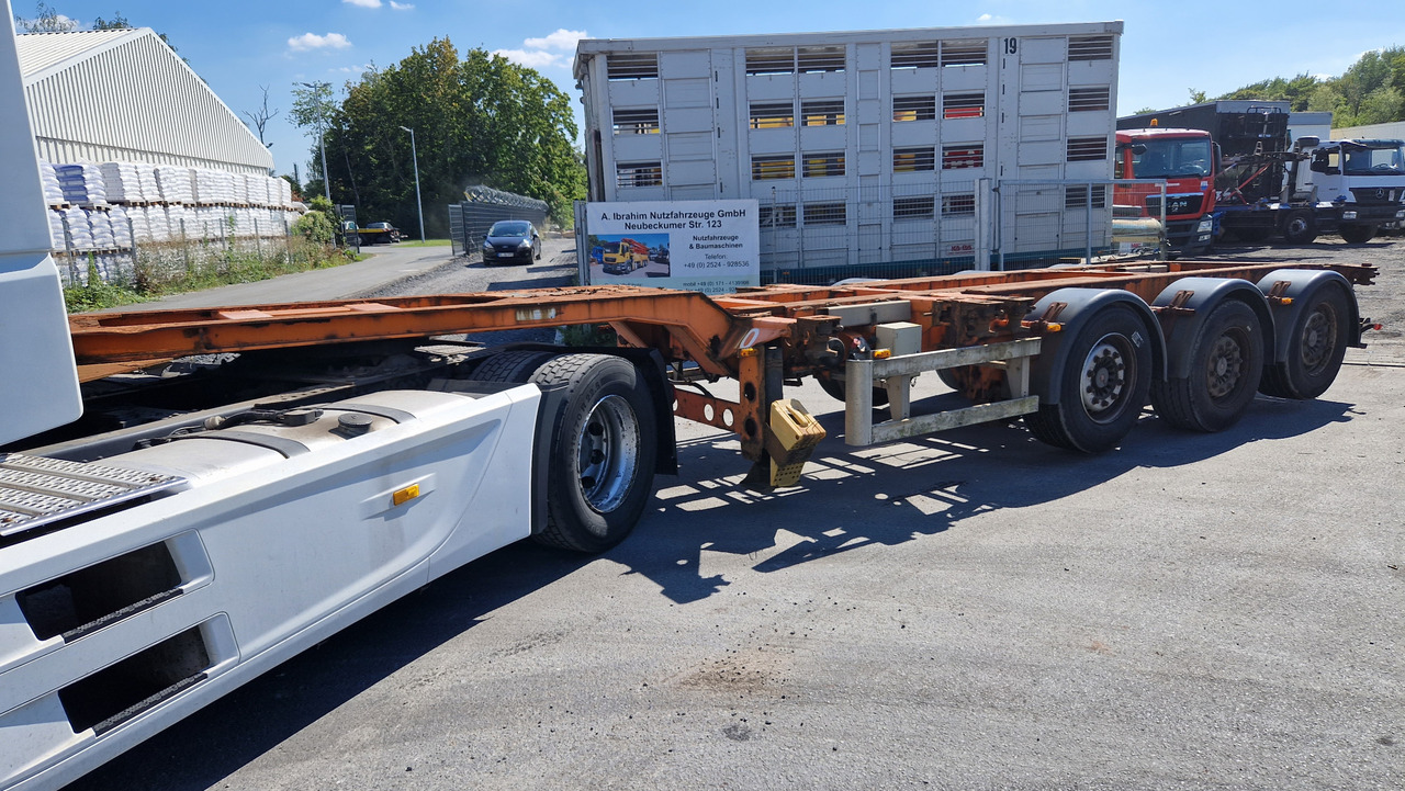 M&V Euro 902K Containerchassis 2x 20, 30, 40 ft Zustand normal - Επικαθήμενο μεταφοράς εμπορευματοκιβωτίων/ Κινητό αμάξωμα: φωτογραφία 1 M&V Euro 902K Containerchassis 2x 20, 30, 40 ft Zustand normal - Επικαθήμενο μεταφοράς εμπορευματοκιβωτίων/ Κινητό αμάξωμα: φωτογραφία 1
