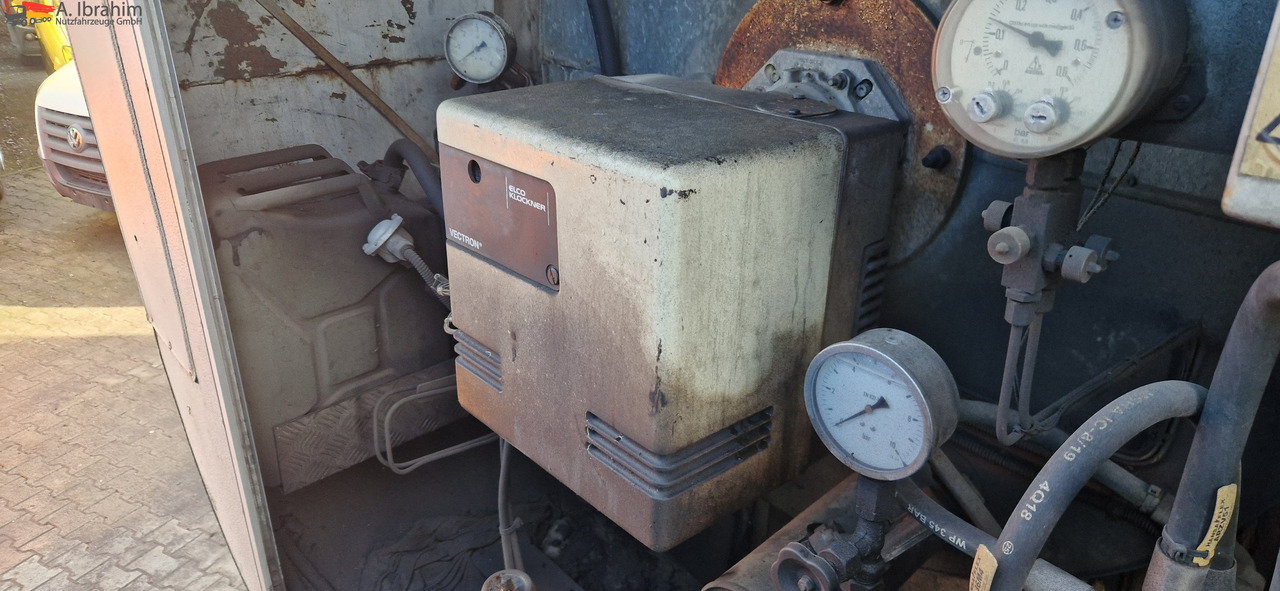 MAN TGA Asphaltspritze Schäfer 20 000 Liters - Φορτηγό βυτιοφόρο: φωτογραφία 4 MAN TGA Asphaltspritze Schäfer 20 000 Liters - Φορτηγό βυτιοφόρο: φωτογραφία 4