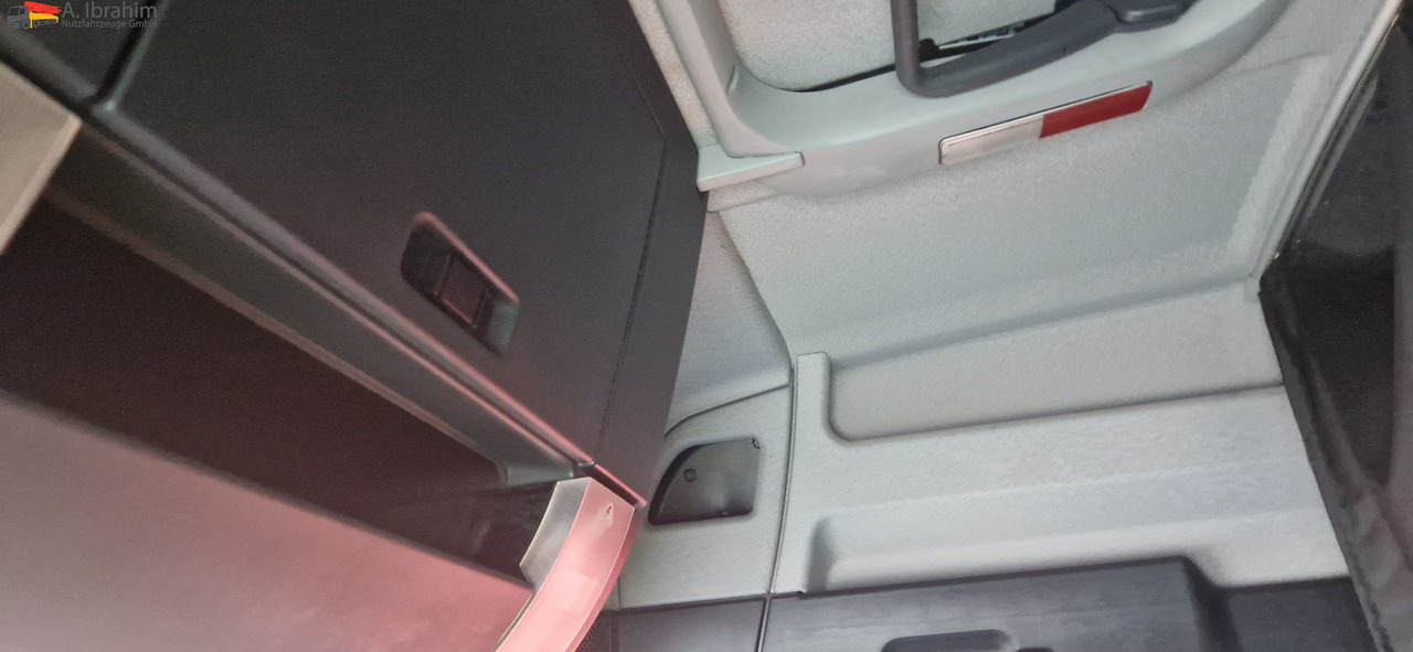 MAN TGS 18.400 PTO für Kompressor Retarder, deutsches Fahrzeug, - Τράκτορας: φωτογραφία 5 MAN TGS 18.400 PTO für Kompressor Retarder, deutsches Fahrzeug, - Τράκτορας: φωτογραφία 5